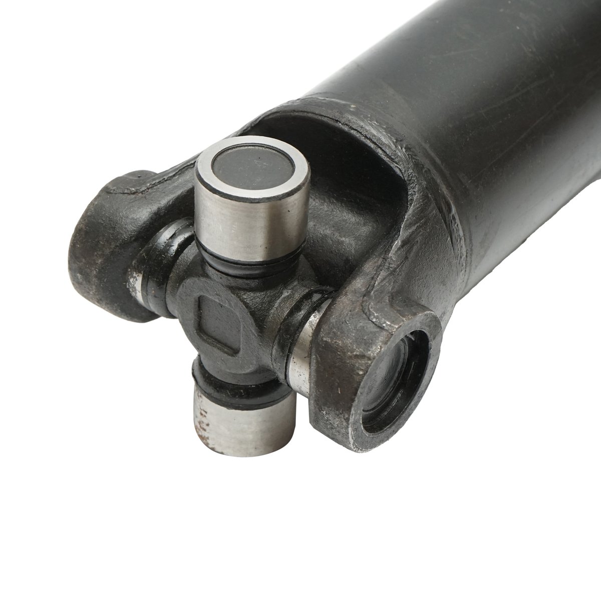 Cardan transmisie punte fata pentru JCB cod OEM 914/42300, 914/60096, 914/40100 Breckner Germany